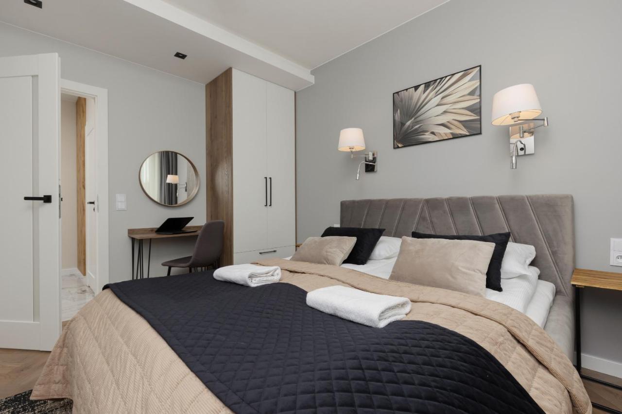 Stunning Family Apartment Ursynow With Parking & Balcony By Noclegi Renters Варшава Экстерьер фото