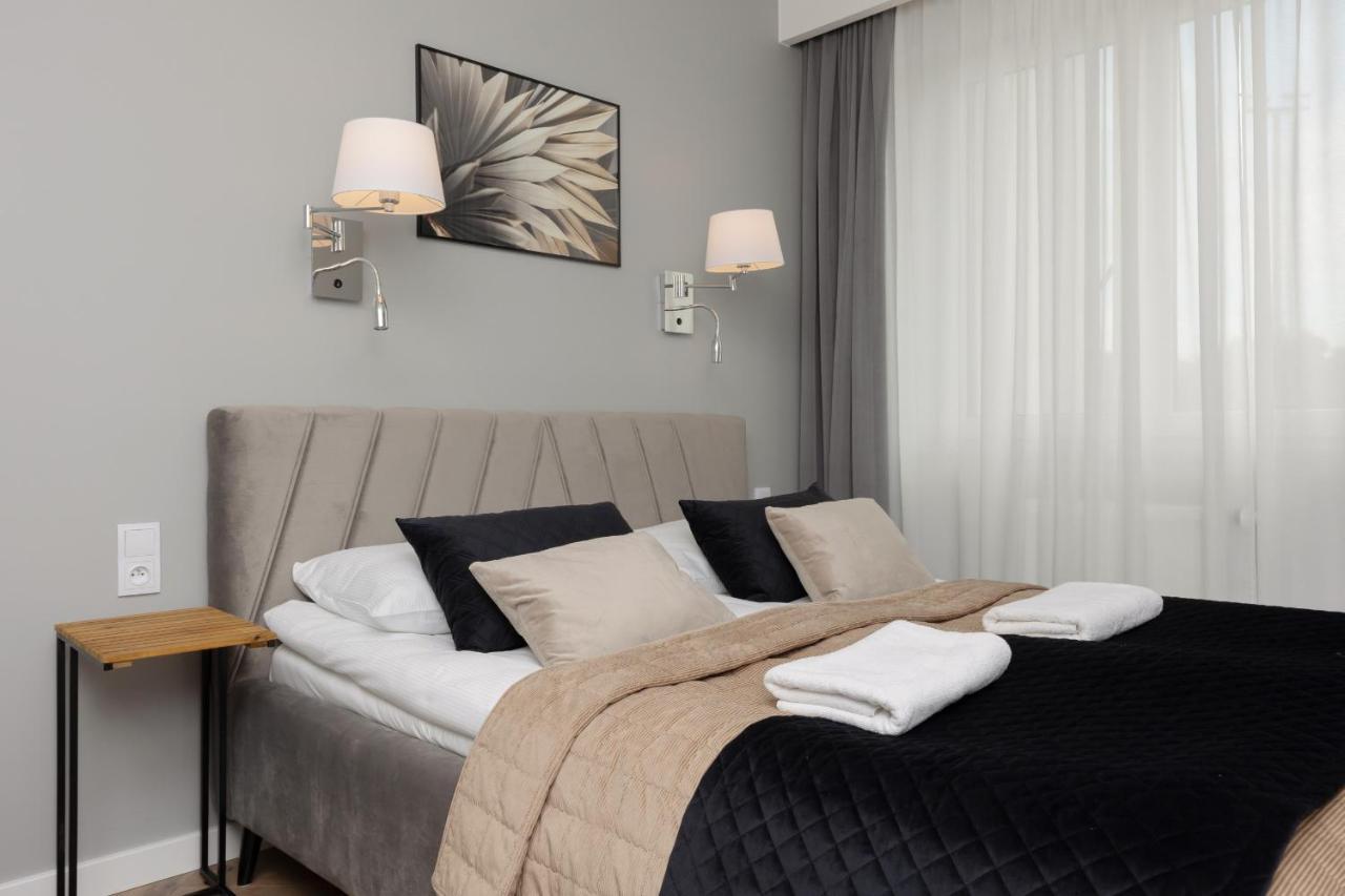 Stunning Family Apartment Ursynow With Parking & Balcony By Noclegi Renters Варшава Экстерьер фото