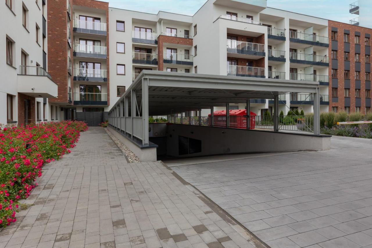 Stunning Family Apartment Ursynow With Parking & Balcony By Noclegi Renters Варшава Экстерьер фото